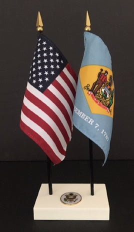 Executive Delaware and US Flag Desk Set