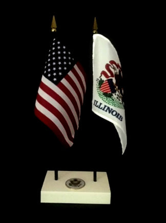 Illinois and USA miniature flag executive set