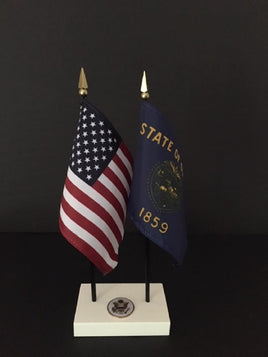 Executive Oregon and US Flag Desk Set