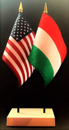 Hungary and US Flag Desk Set