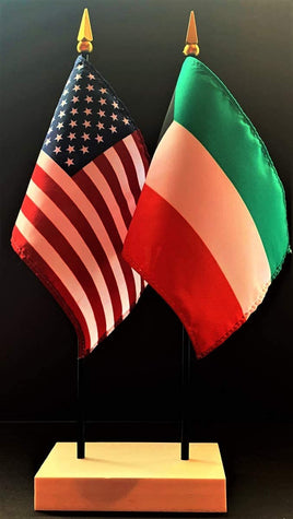 Kuwait and US Flag Desk Set