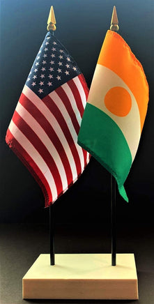 Niger and US Flag Desk Set