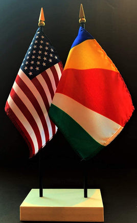 Seychelles and US Flag Desk Set