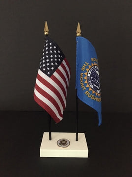 Executive South Dakota and US Flag Desk Set