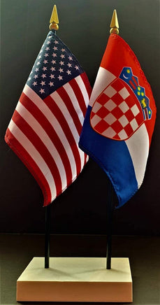 Croatia and US Flag Desk Set