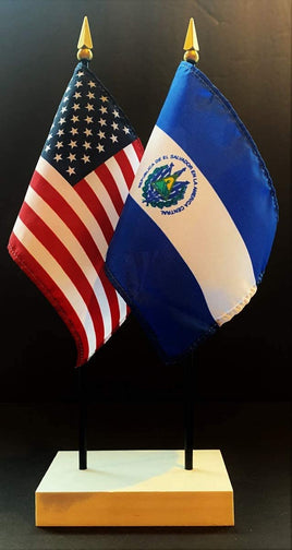 El Salvador and US Flag Desk Set