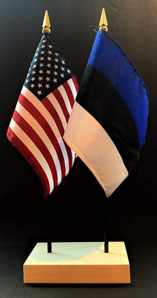 Estonia and US Flag Desk Set