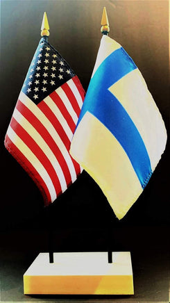 Finland and US Flag Desk Set