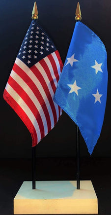 Micronesia and US Flag Desk Set